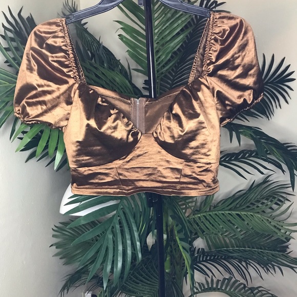 Satin crop blouse - Picture 2 of 3